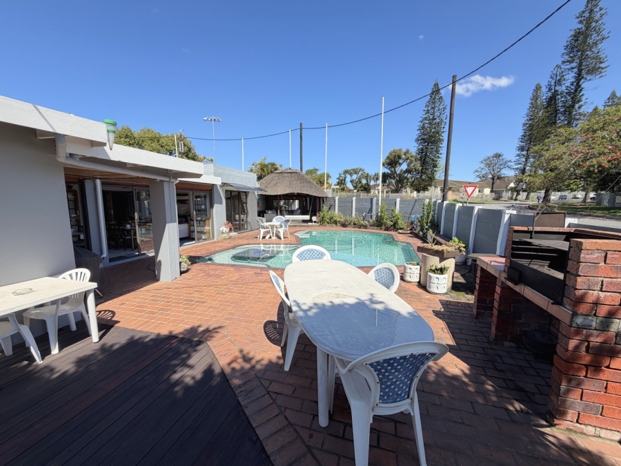 6 Bedroom Property for Sale in Stirling Eastern Cape